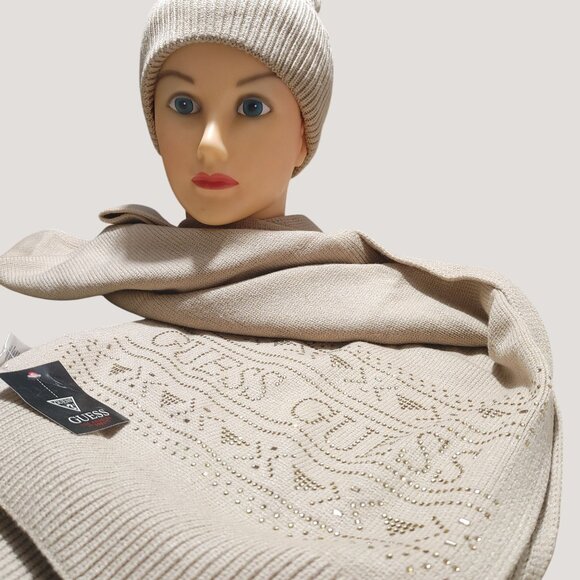 Scarf Set Guess Womens Beige Netutral Knit Beanie Studs Rhinestone Logo Design - Picture 4 of 10